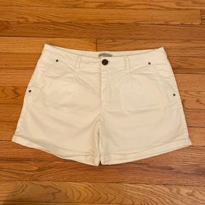Best Mountain White Shorts